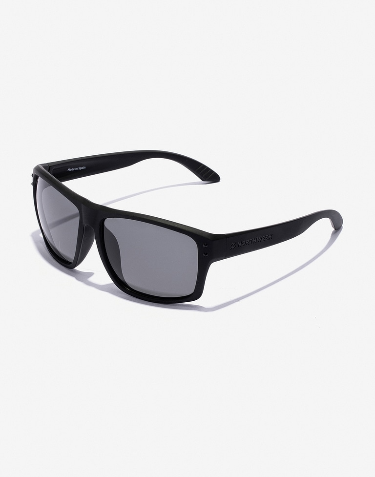 Hawkers BOLD - POLARIZED BLACK DARK w640